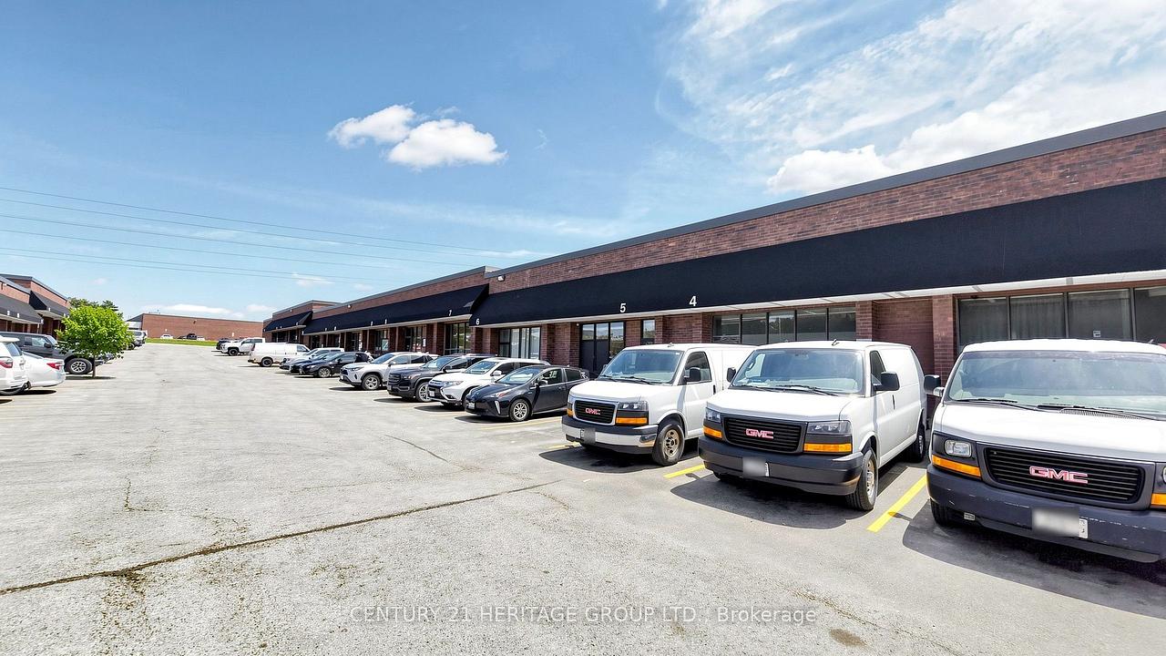 4 - 90 Esna Park Drive, Markham, ON