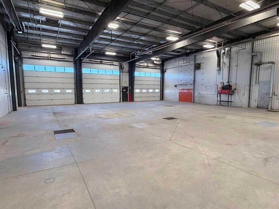 10211 88 Avenue, Clairmont, AB