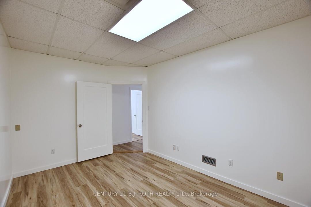 240 9th Avenue East, Owen Sound, ON
