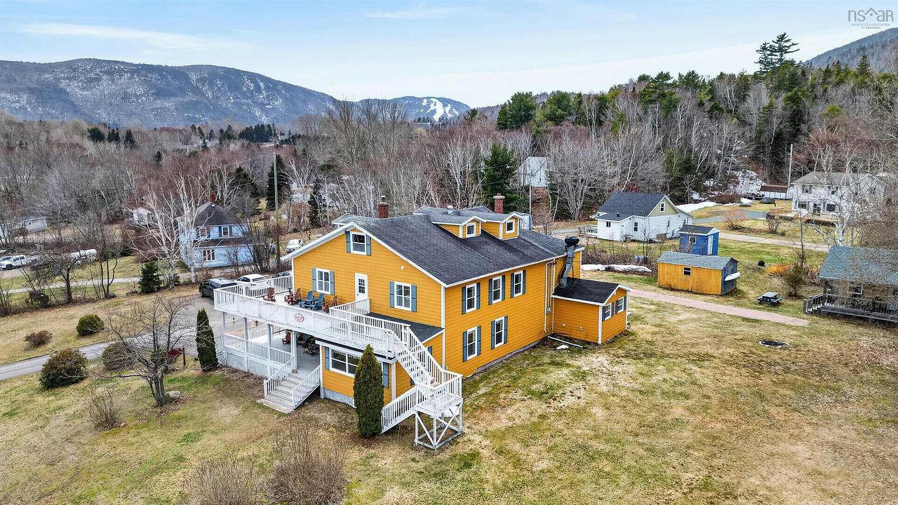 37706 Cabot Trail, Ingonish Beach, NS