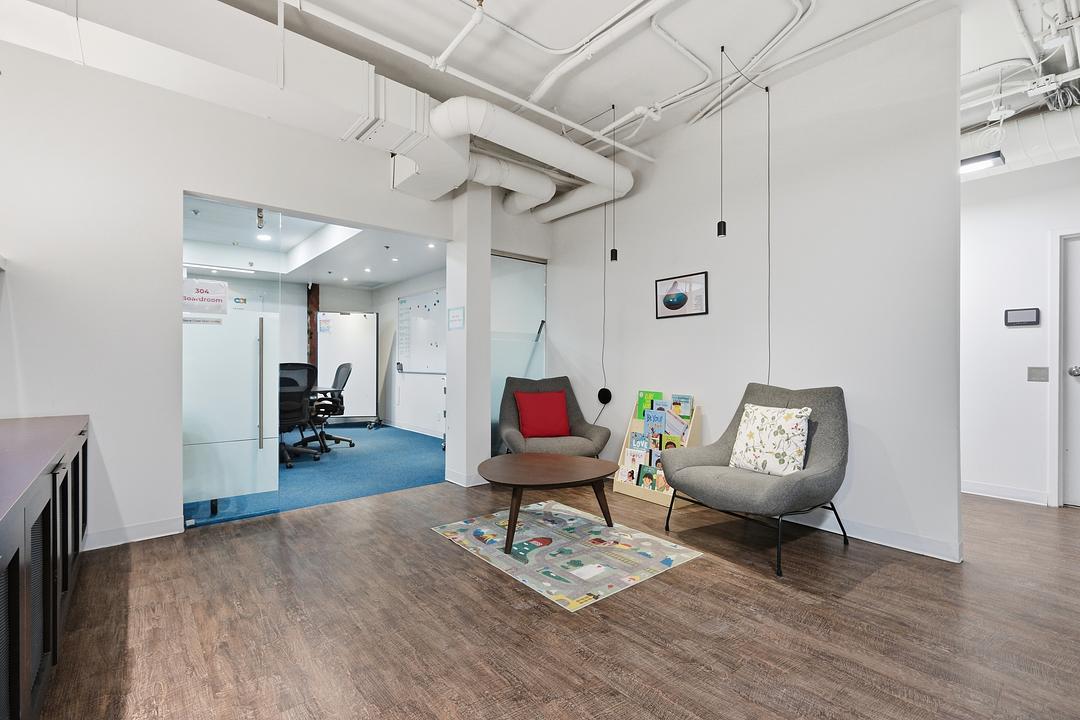 300 - 635 Queen Street East, Toronto, ON