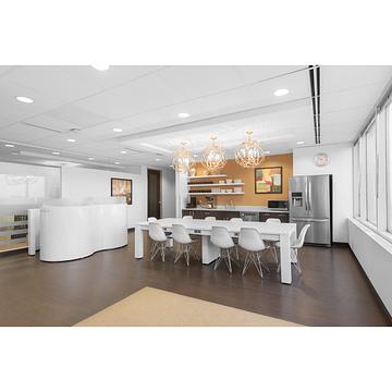 90 Burnhamthorpe Rd W, Mississauga, ON